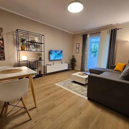 Brian's In 2 Apartment *