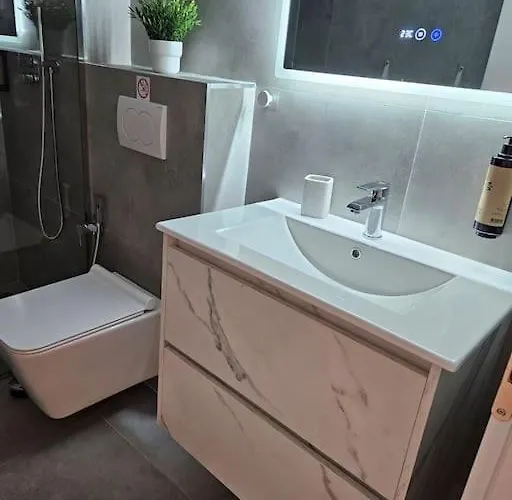 Brian's In 2 Apartament