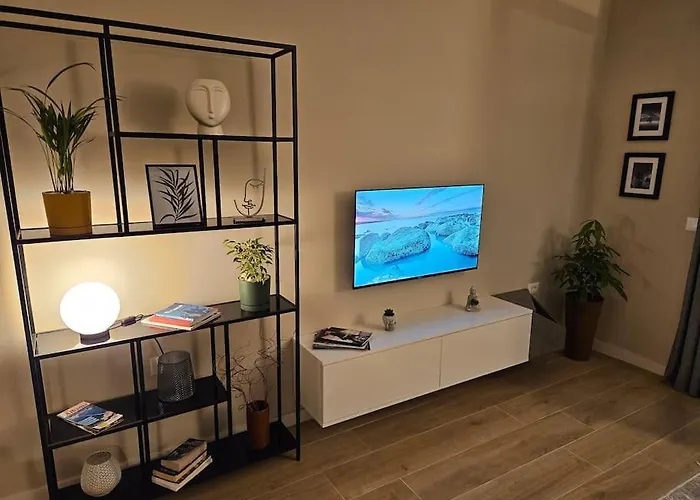 Brian's In 2 Apartament Tirana