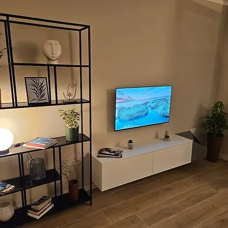 Brian's In 2 Apartment Tirana